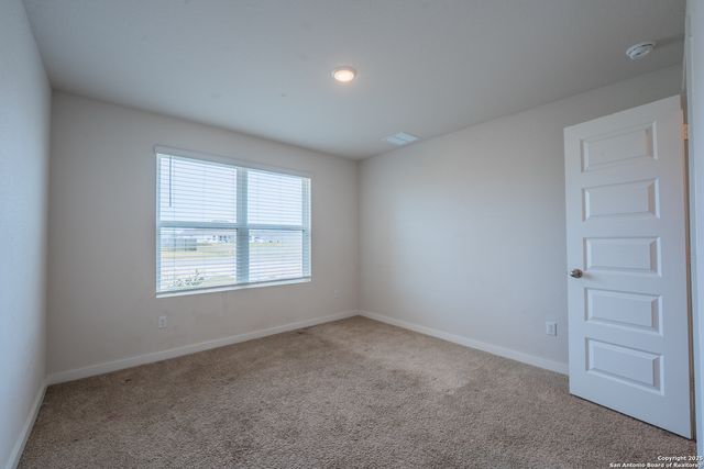 125 Nicks Cv, Lockhart, TX 78644