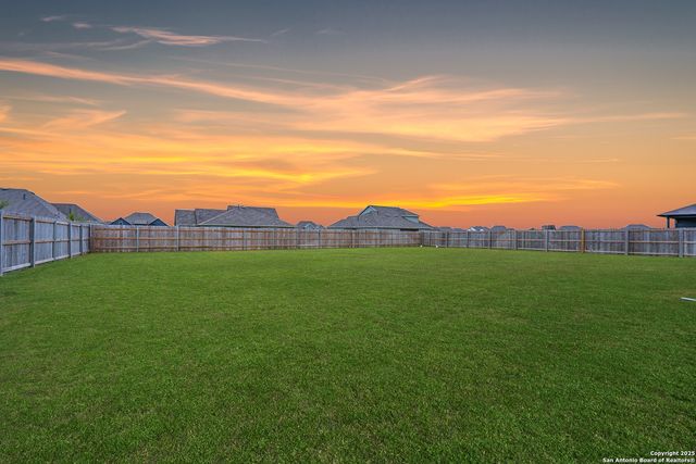 125 Nicks Cv, Lockhart, TX 78644