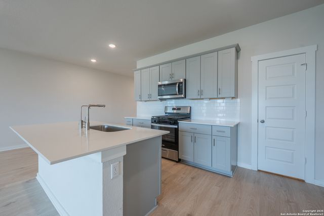 125 Nicks Cv, Lockhart, TX 78644