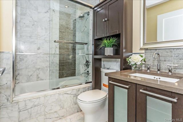 6405 Yellowstone Boulevard 207, Forest Hills, NY 11375