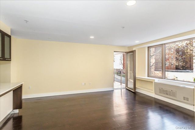 6405 Yellowstone Boulevard 207, Forest Hills, NY 11375