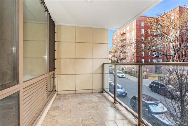 6405 Yellowstone Boulevard 207, Forest Hills, NY 11375