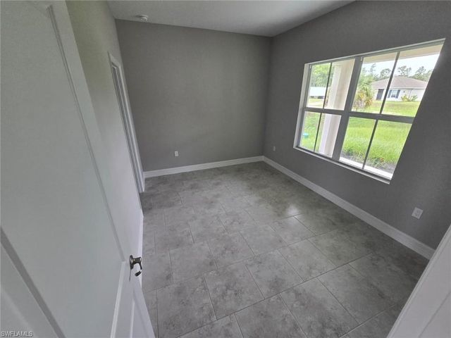 3207 68th ST W, Lehigh Acres, FL 33971