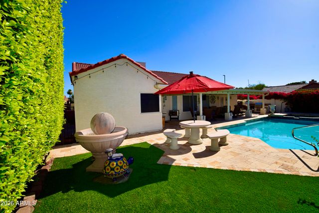 9015 E WINDROSE Drive, Scottsdale, AZ 85260