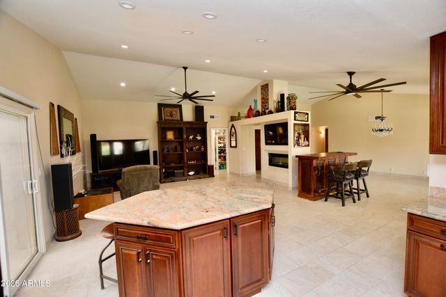 9015 E WINDROSE Drive, Scottsdale, AZ 85260