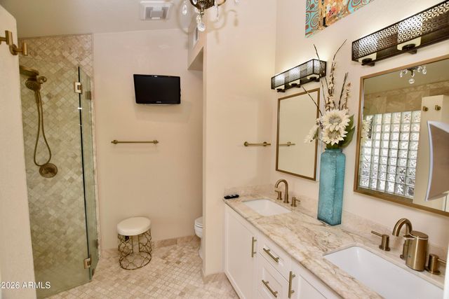 9015 E WINDROSE Drive, Scottsdale, AZ 85260