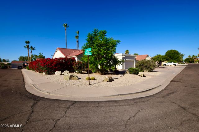9015 E WINDROSE Drive, Scottsdale, AZ 85260