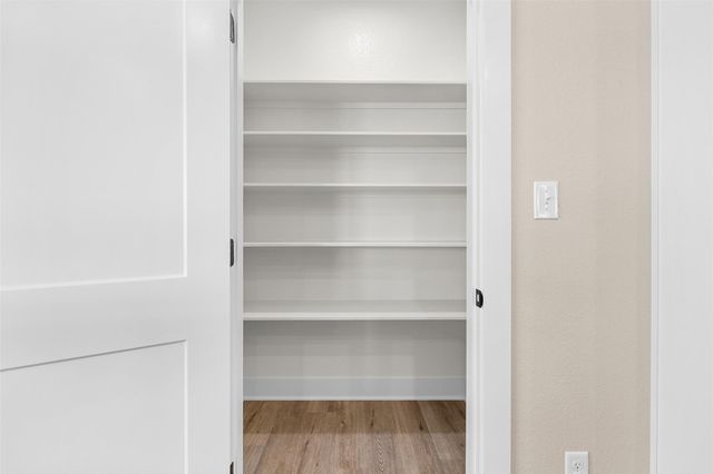 1004 White Tail CV, Lexington, TX 78947