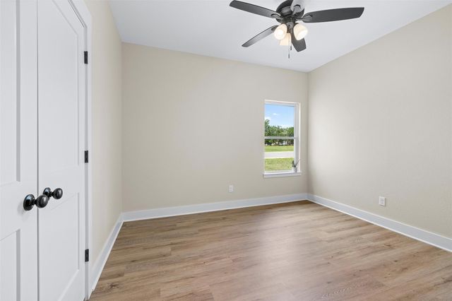 1004 White Tail CV, Lexington, TX 78947