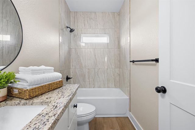 1004 White Tail CV, Lexington, TX 78947