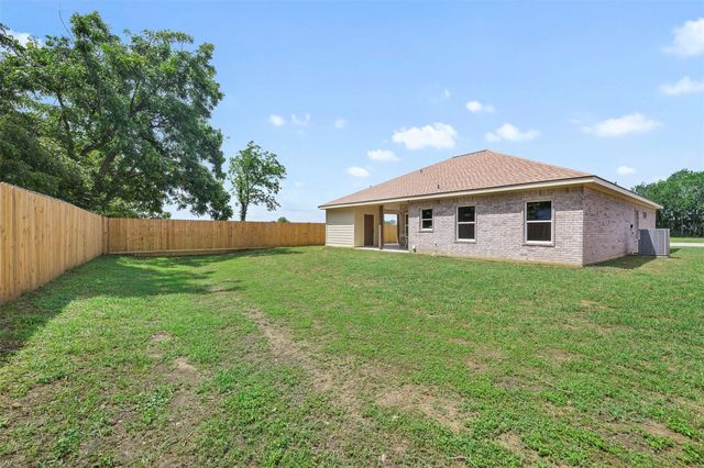 1004 White Tail CV, Lexington, TX 78947