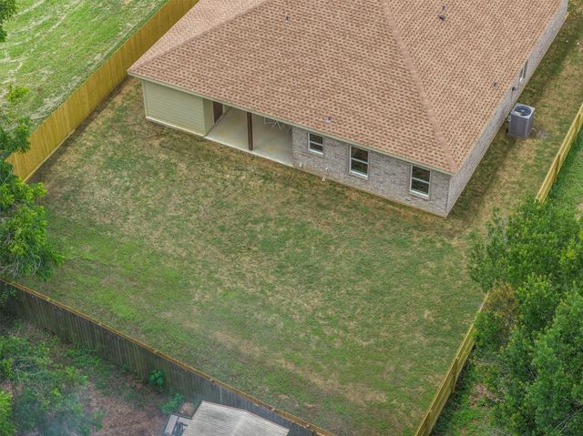 1004 White Tail CV, Lexington, TX 78947