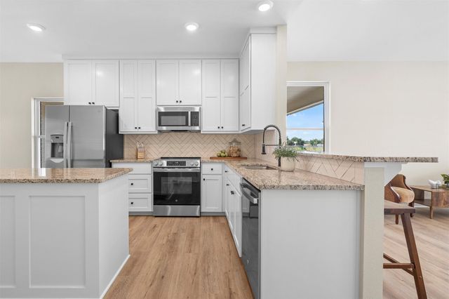 1004 White Tail CV, Lexington, TX 78947