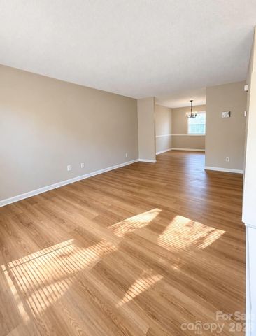 7916 Shady Oak Trail, Charlotte, NC 28210