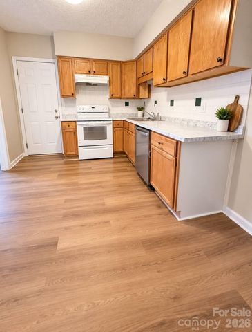 7916 Shady Oak Trail, Charlotte, NC 28210