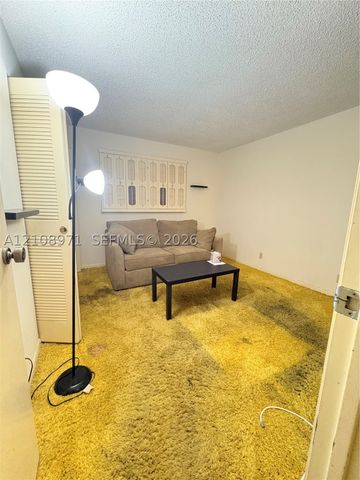 6100 NW 44th St 208, Lauderhill, FL 33319