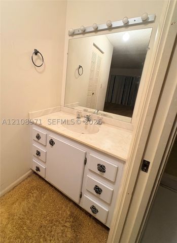 6100 NW 44th St 208, Lauderhill, FL 33319
