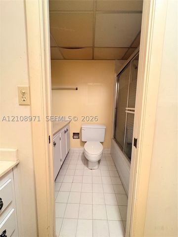6100 NW 44th St 208, Lauderhill, FL 33319