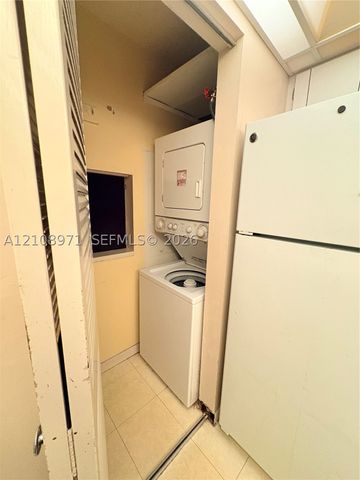 6100 NW 44th St 208, Lauderhill, FL 33319