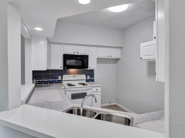 9601 Forest Lane 1113, Dallas, TX 75243