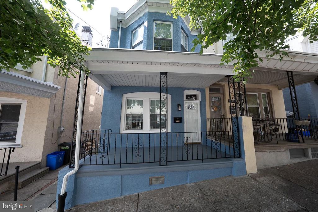 5246 RIDGE AVE, Philadelphia, PA 19128