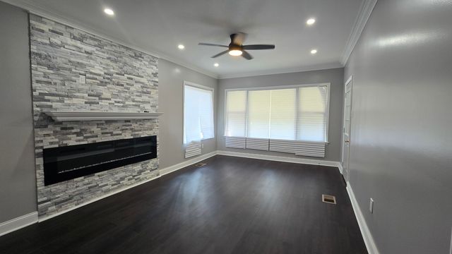 10215 S Emerald Avenue, Chicago, IL 60628