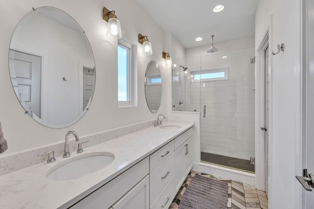 1004 Southside Pl, Nashville, TN 37203