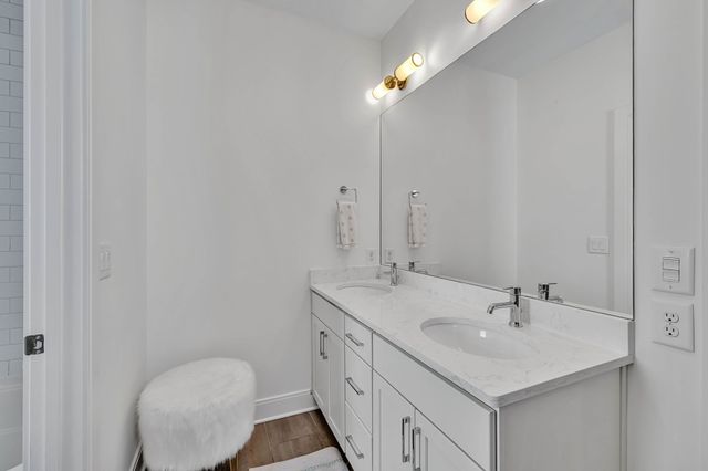 1004 Southside Pl, Nashville, TN 37203