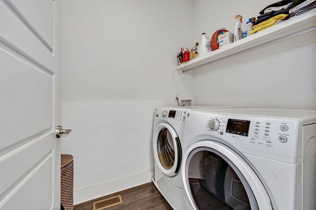 1004 Southside Pl, Nashville, TN 37203