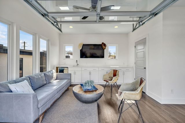1004 Southside Pl, Nashville, TN 37203