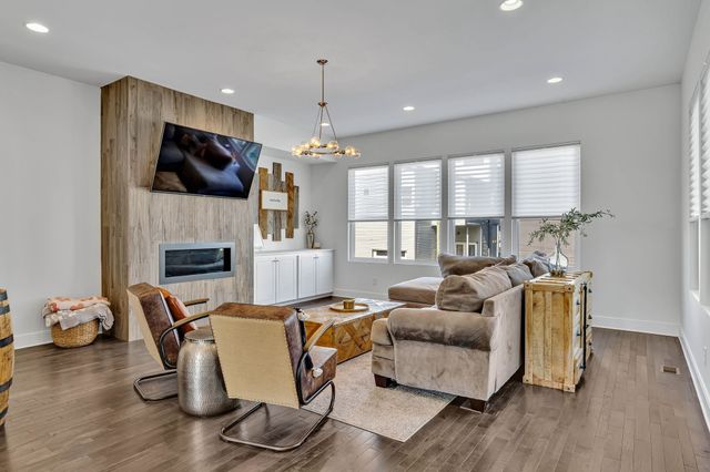 1004 Southside Pl, Nashville, TN 37203