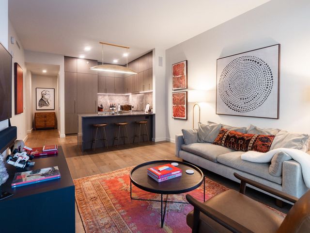 202 Nueces ST 1804, Austin, TX 78701