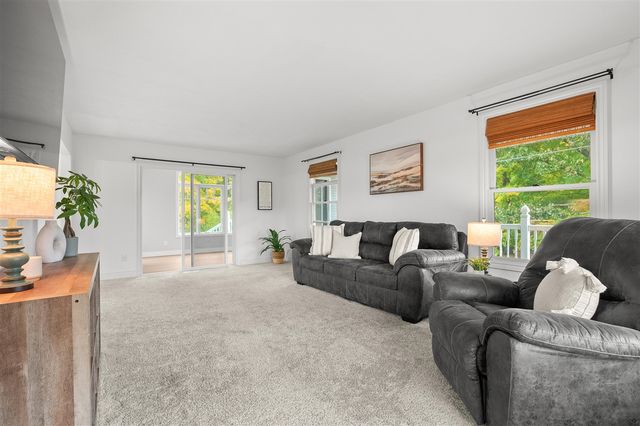 9980 S 2nd Street, Mattawan, MI 49071