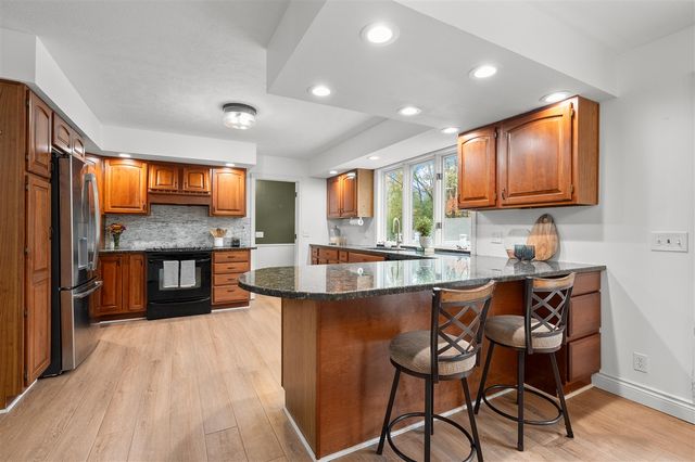 9980 S 2nd Street, Mattawan, MI 49071