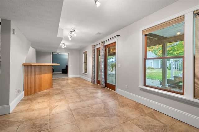 9980 S 2nd Street, Mattawan, MI 49071