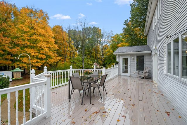 9980 S 2nd Street, Mattawan, MI 49071