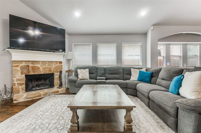4312 Poppy Drive, Mansfield, TX 76063