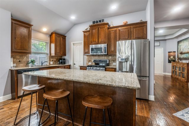 4312 Poppy Drive, Mansfield, TX 76063