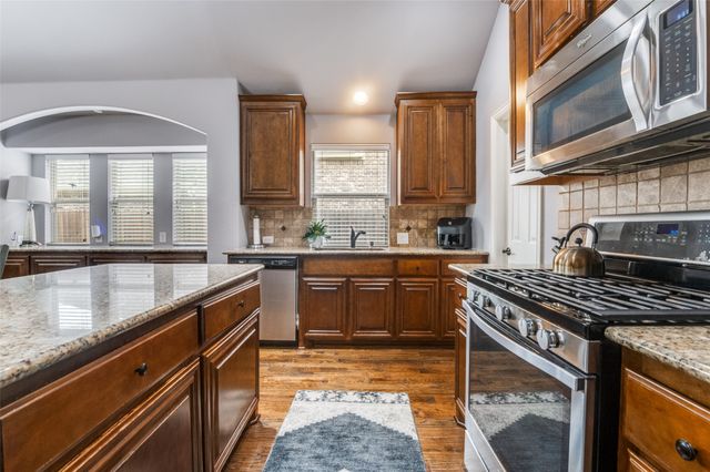 4312 Poppy Drive, Mansfield, TX 76063