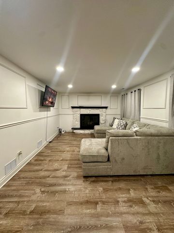 2807 GLENWOOD LANSING Road 212, Lynwood, IL 60411