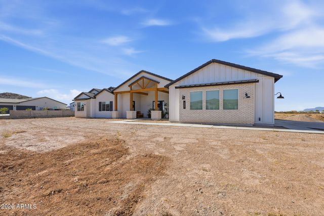 922 W JOYOUS Lane, San Tan Valley, AZ 85143