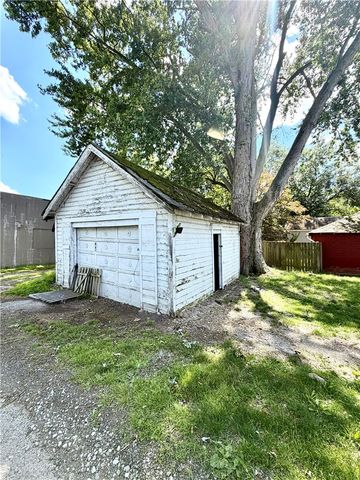 44 W Hallam Ave, City Of Washington, PA 15301