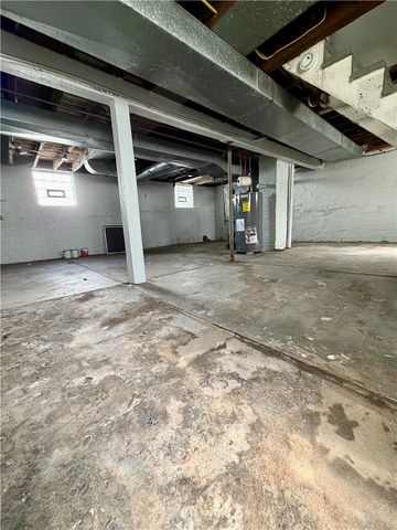 44 W Hallam Ave, City Of Washington, PA 15301