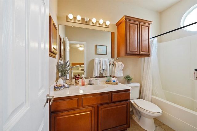 1198 Jones Bulter Road 203, College Station, TX 77840