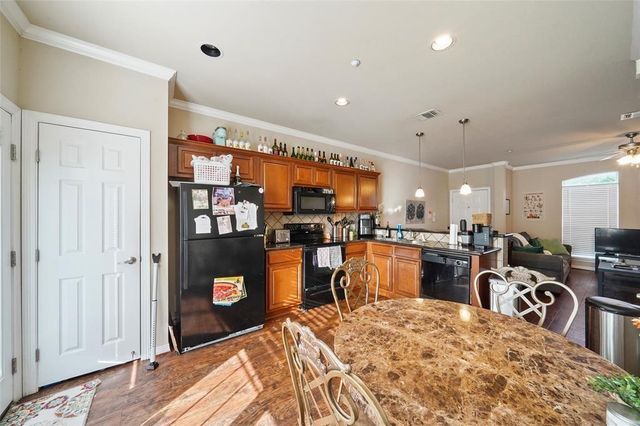 1198 Jones Bulter Road 203, College Station, TX 77840