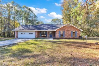 1401 POSSUM TROT Road, Deatsville, AL 36022