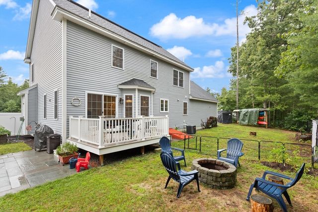 8 Lois Lane, Townsend, MA 01469