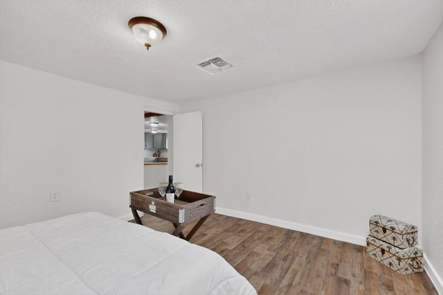 4115 5th Street NW, Albuquerque, NM 87107