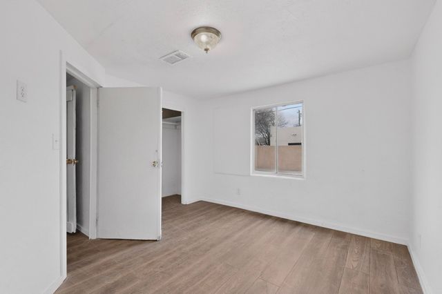 4115 5th Street NW, Albuquerque, NM 87107