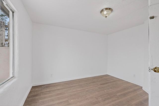 4115 5th Street NW, Albuquerque, NM 87107